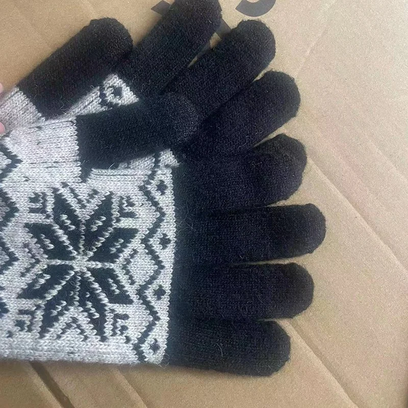 Custom Logo Keep Warm Touch Screen Knitted Jacquard Gloves Acrylic Winter Gloves