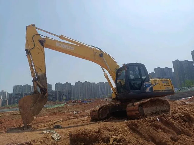 Chinese Market Second-Hand Excavator Kobelco Sk210LC-8 Digger Lawn Mower