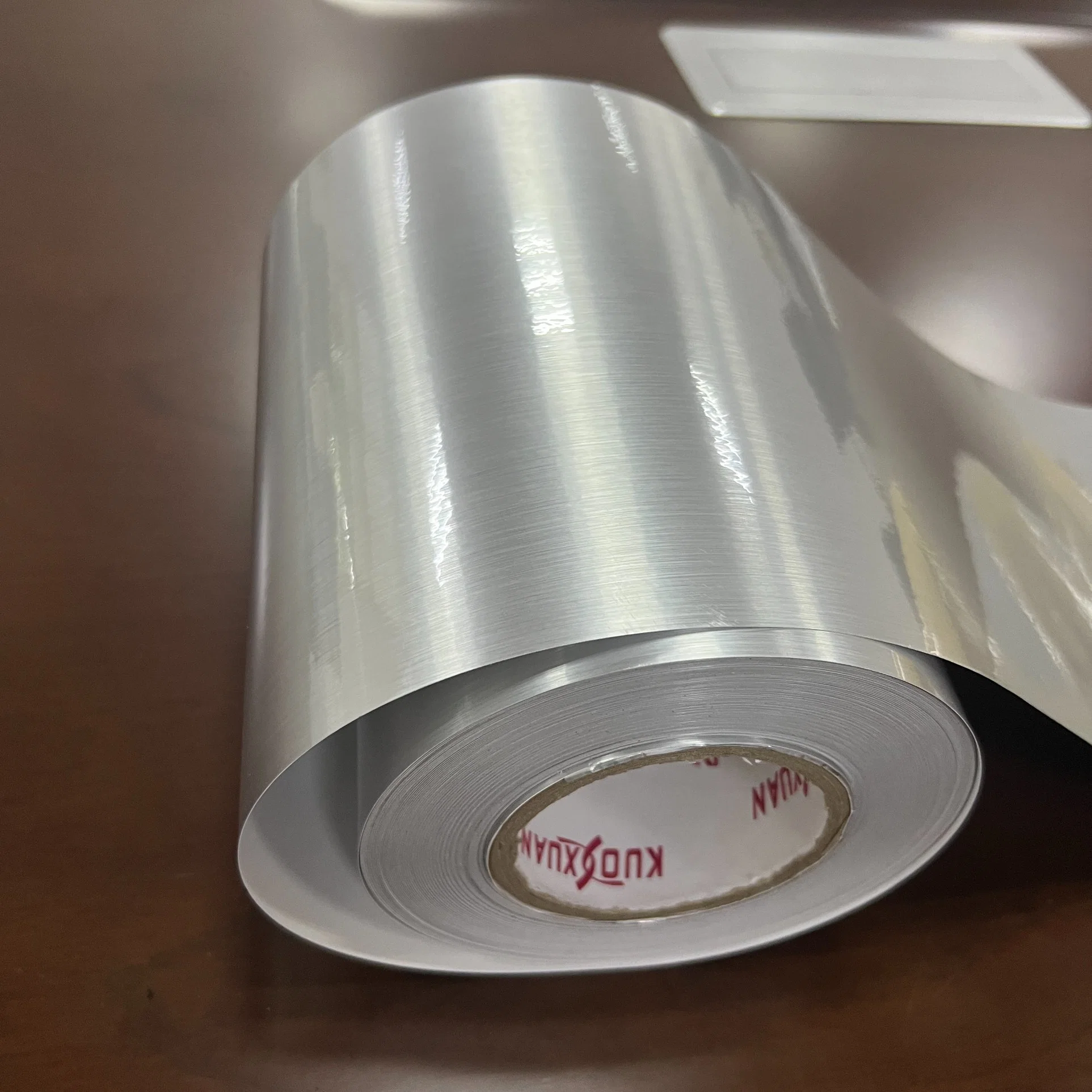 Brush Silver Adhesive Film for Label Sticker with 50 Mic Self Adhesive Brushed Silver Pet Film