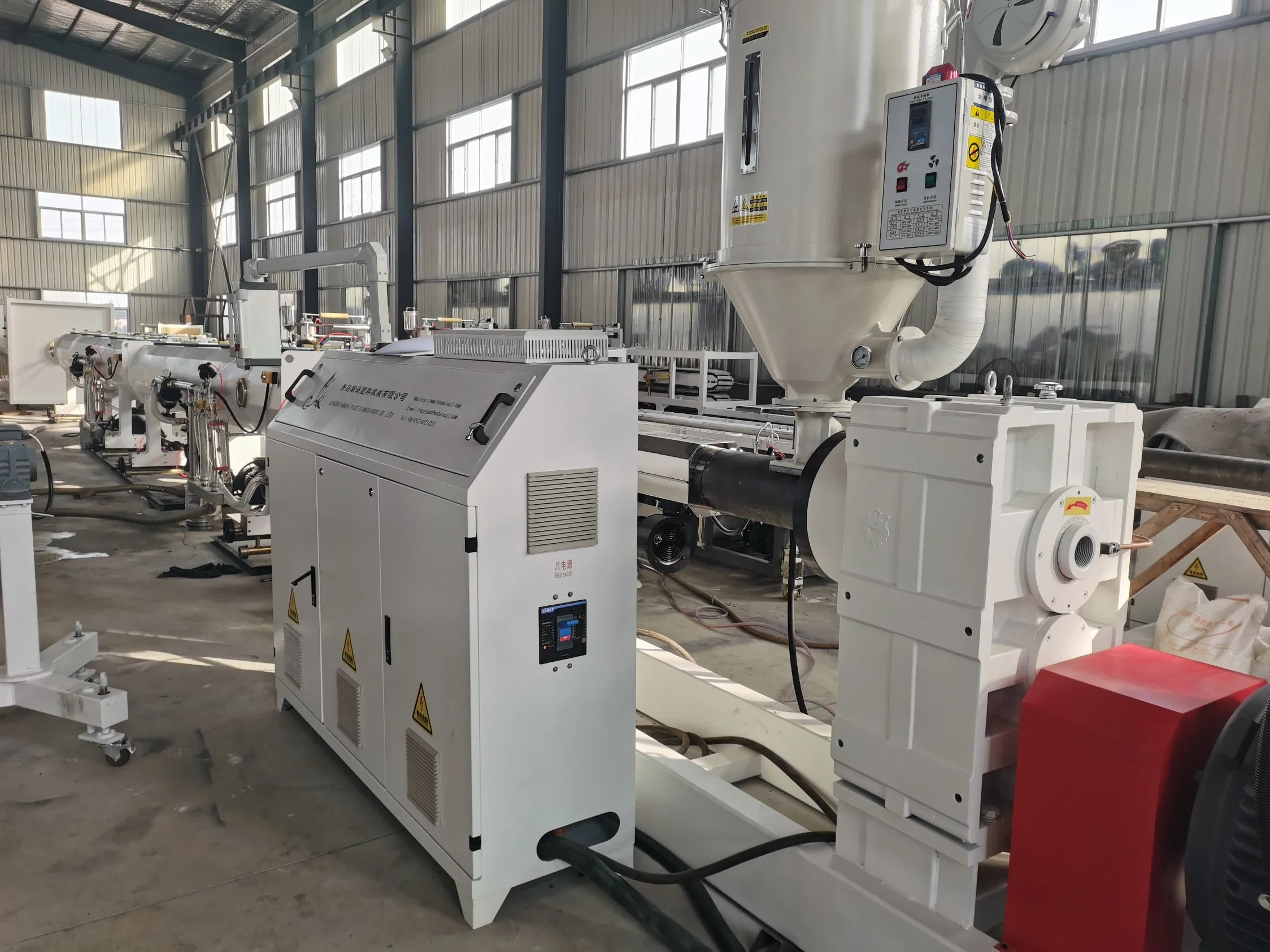Fully Automatic Small Big Size Smooth Rigid Water Sewage Drainage Drip Irrigation HDPE PE Pipe Extruder Plastic Machine