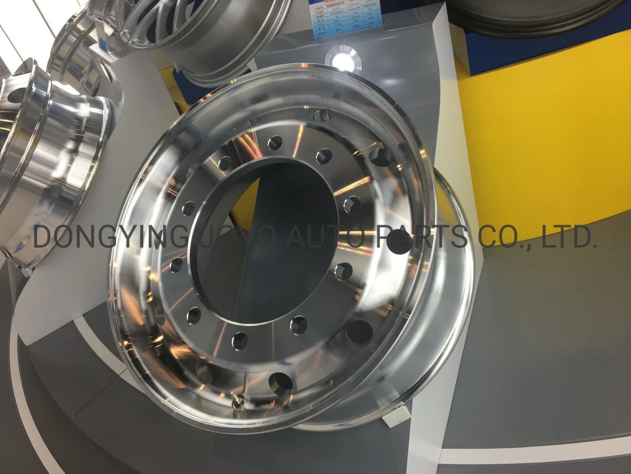 22.5-Inch Chinese Export Customizable Models of High quality/High cost performance  Forged Polished Aluminum Truck Wheels22.5*8.25