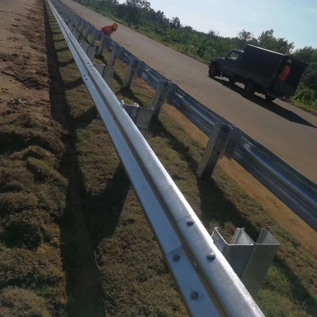 Aashto M180 Crash Barrier Guardrail W6*9 H Posts to Angola
