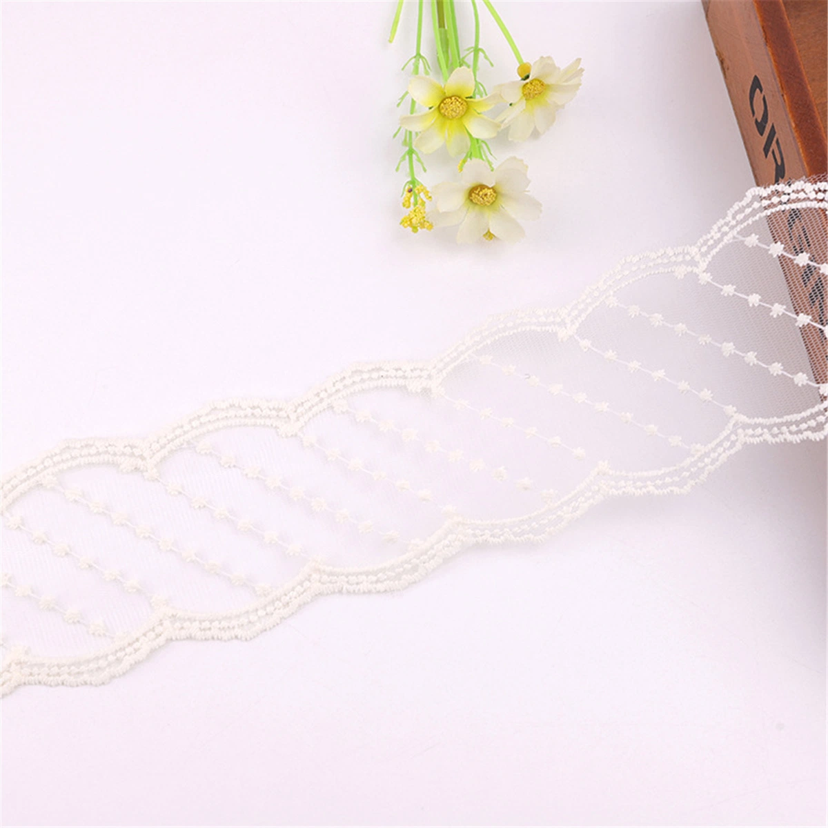 Off-White Lace Fashion Hollowed out Water-Soluble Embroidery Mesh Lace Garment Accessory