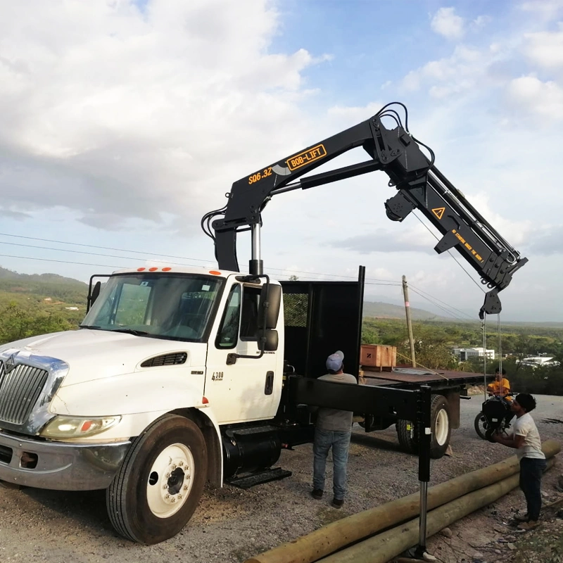 6 Ton Crane Truck Knuckle Boom Hydraulic Crane Lifting Stones