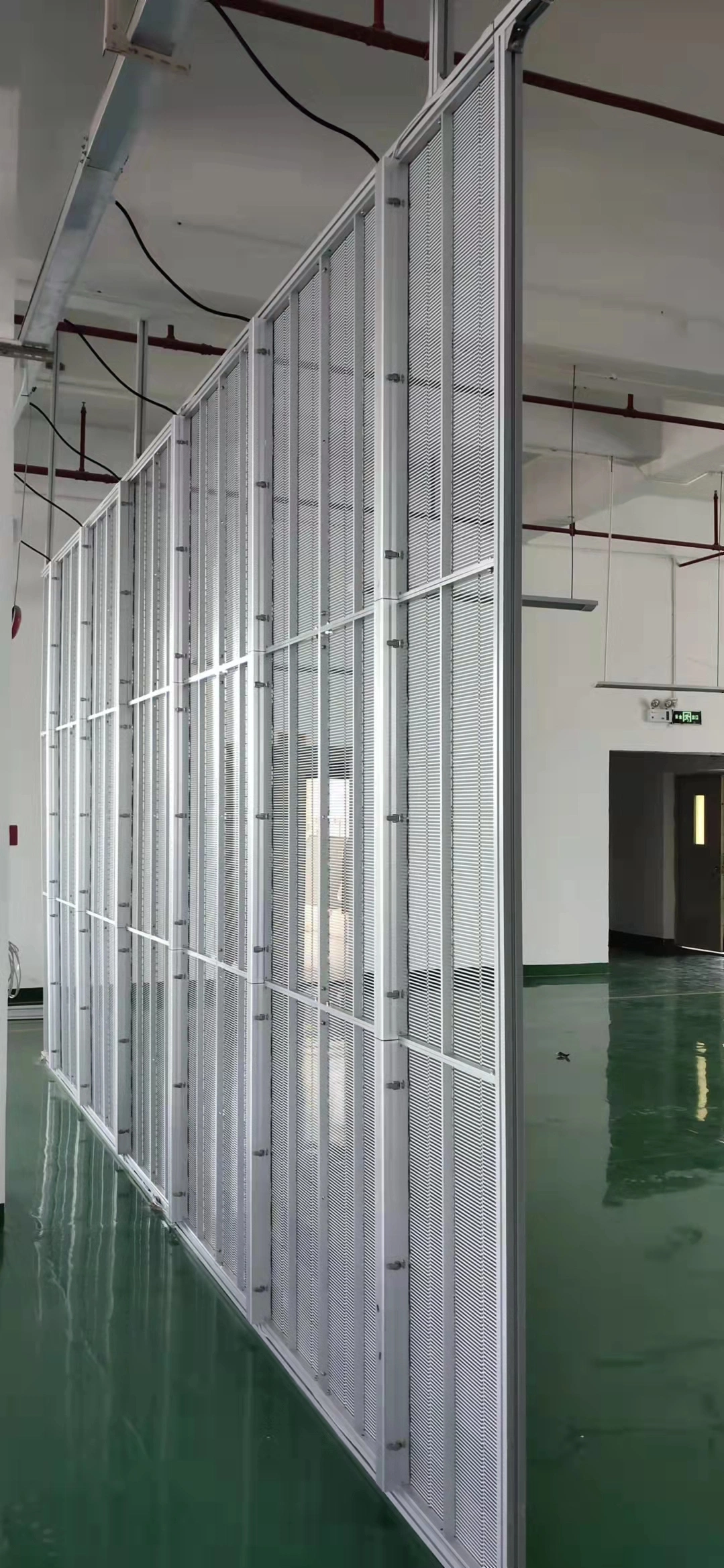 Outdoor Transparent Flexible Building Window Curtain P3.9-7.8 LED Mesh Screen