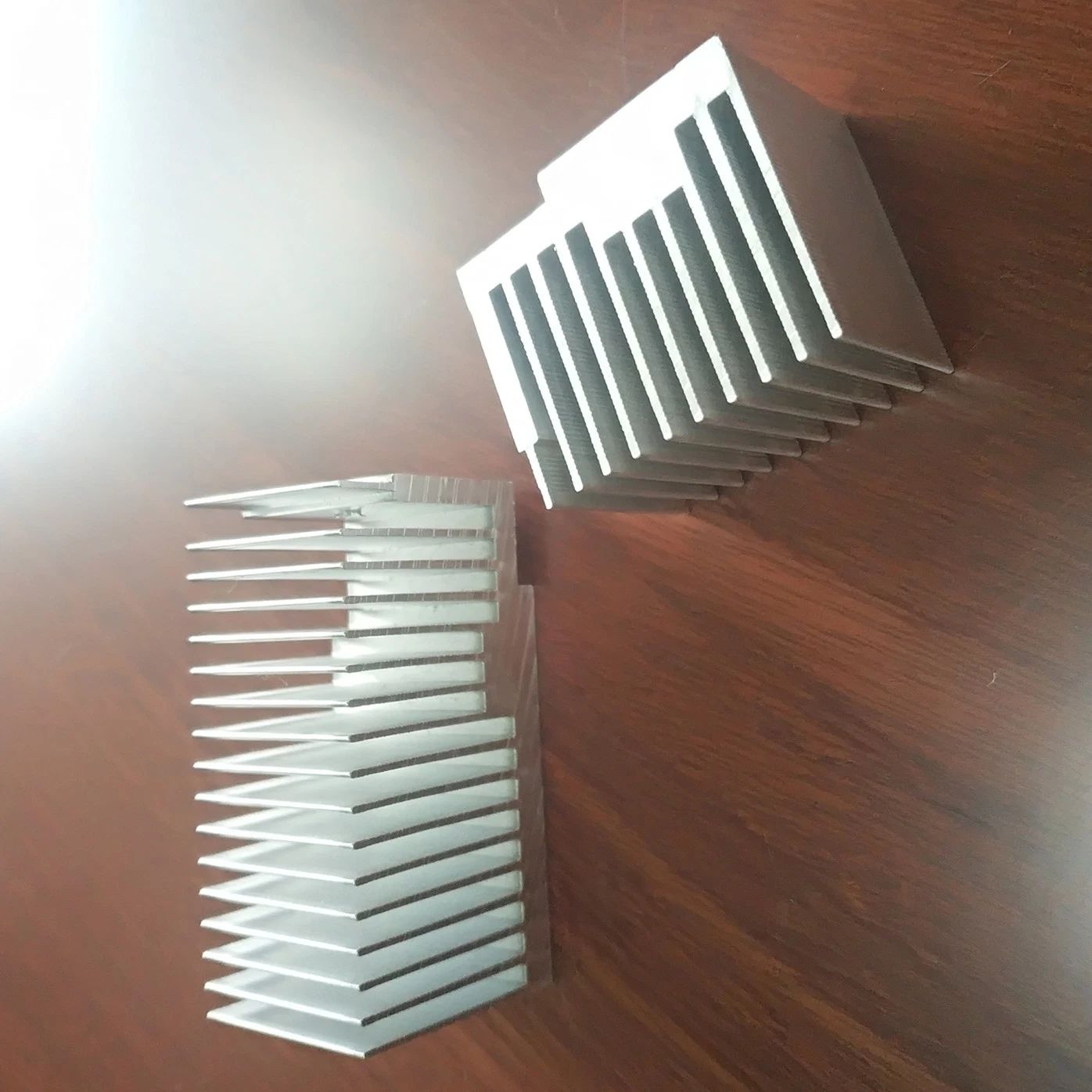 Aluminum Extrusion Heat Transfer Radiator for New Energy Vehicle Car