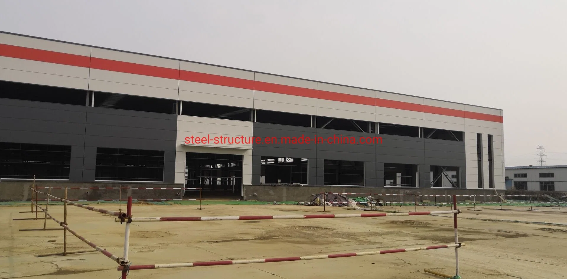 Estructura de acero diseñada prefabricados personalizados almacén taller Hangar Showroom Edificio supermercado