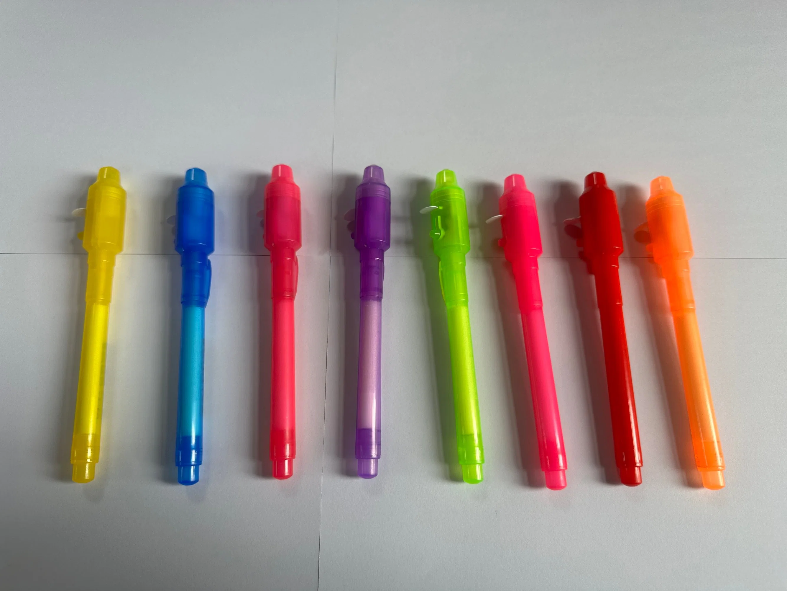Invisible Ink Pen, Spy Pen with UV Light + Mini Top Secret Notepads -Secret Message Writer Magic Marker for Kids Gift Pack