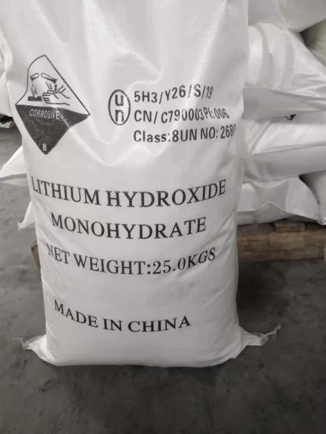 Prix de gros CAS1310-66-3 Hydroxyde de lithium monohydraté utilisé pour la pile alcaline/graisse