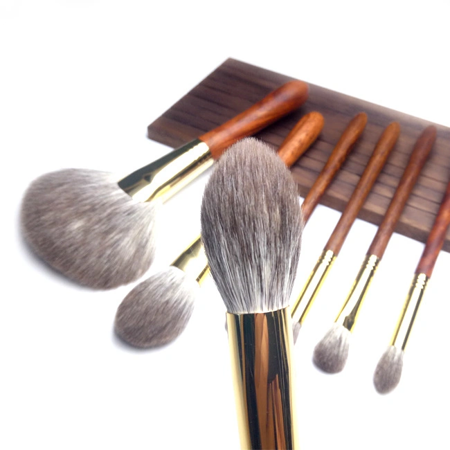 Neue Ankunft 7PCS Snow Fox Tier natürliche Haar Make-up-Bürste Set Holzgriff Kosmetik-Werkzeuge Großhandel