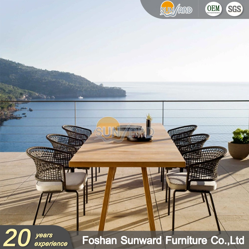Modern Outdoor Restaurant Dining Table Set and Chairs Aluminum Rope Teakwood Patio Garden Furniture for Hotel