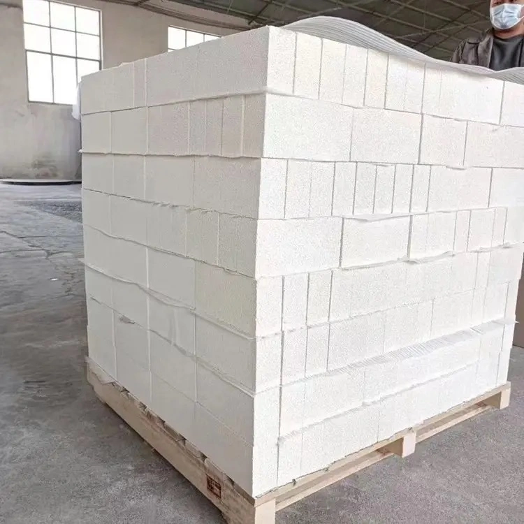 2023 New Micro-Nano Insulating Brick 600 -1400 C Micro-Porou Light Weight Insulation Refractory Bricks