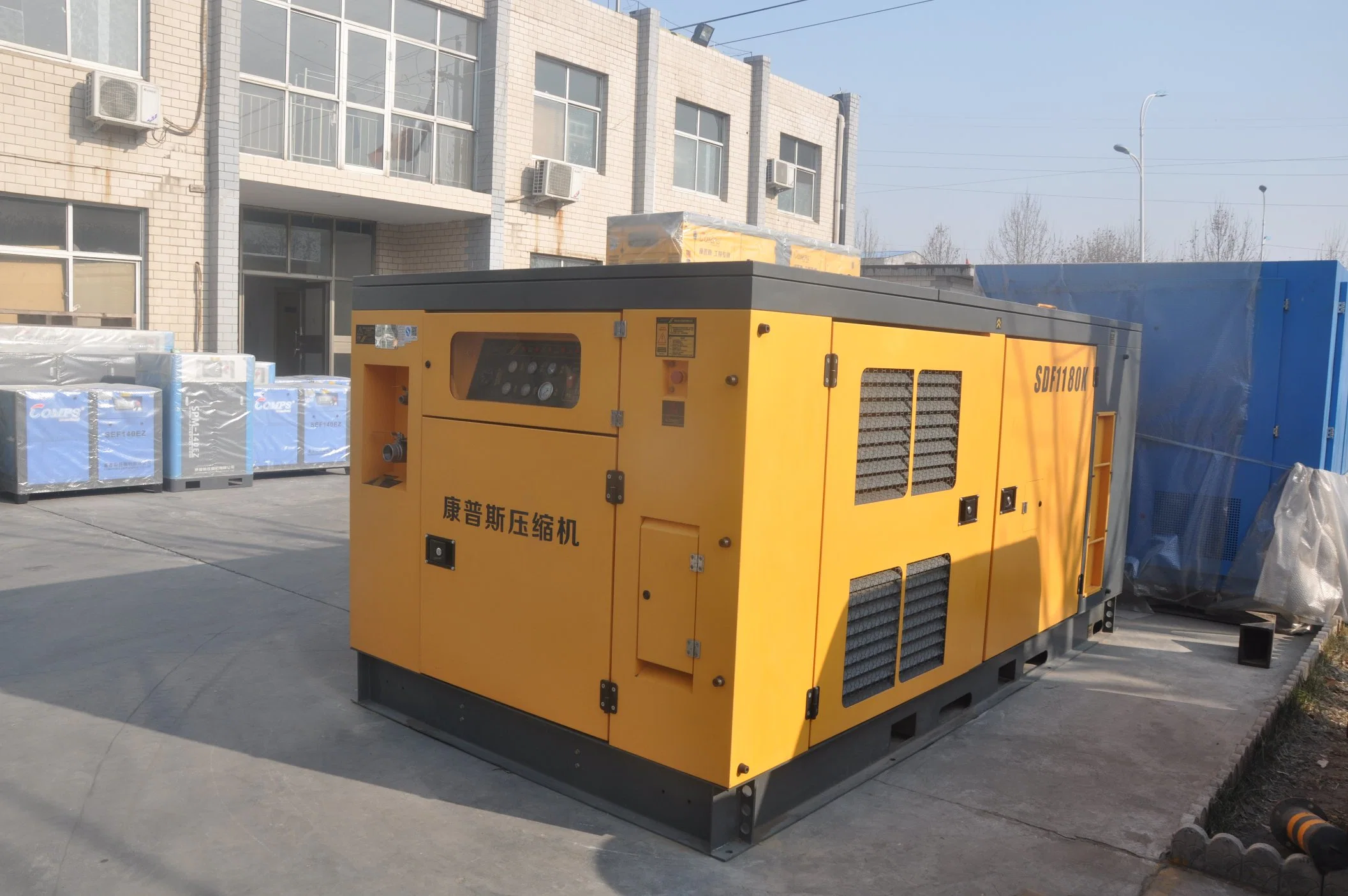 Diesel engine driven 300psi 33m3 two stage mobile screw air compressor for water well drilling rig