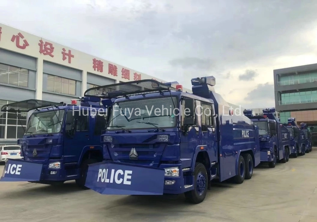 Sinotruk 10000liter Water Canno Public Security Maintenance Vehicle