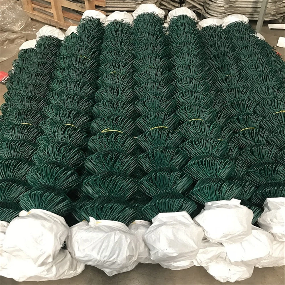 Green PVC Coated Chain Link Fence Wire Mesh Fence