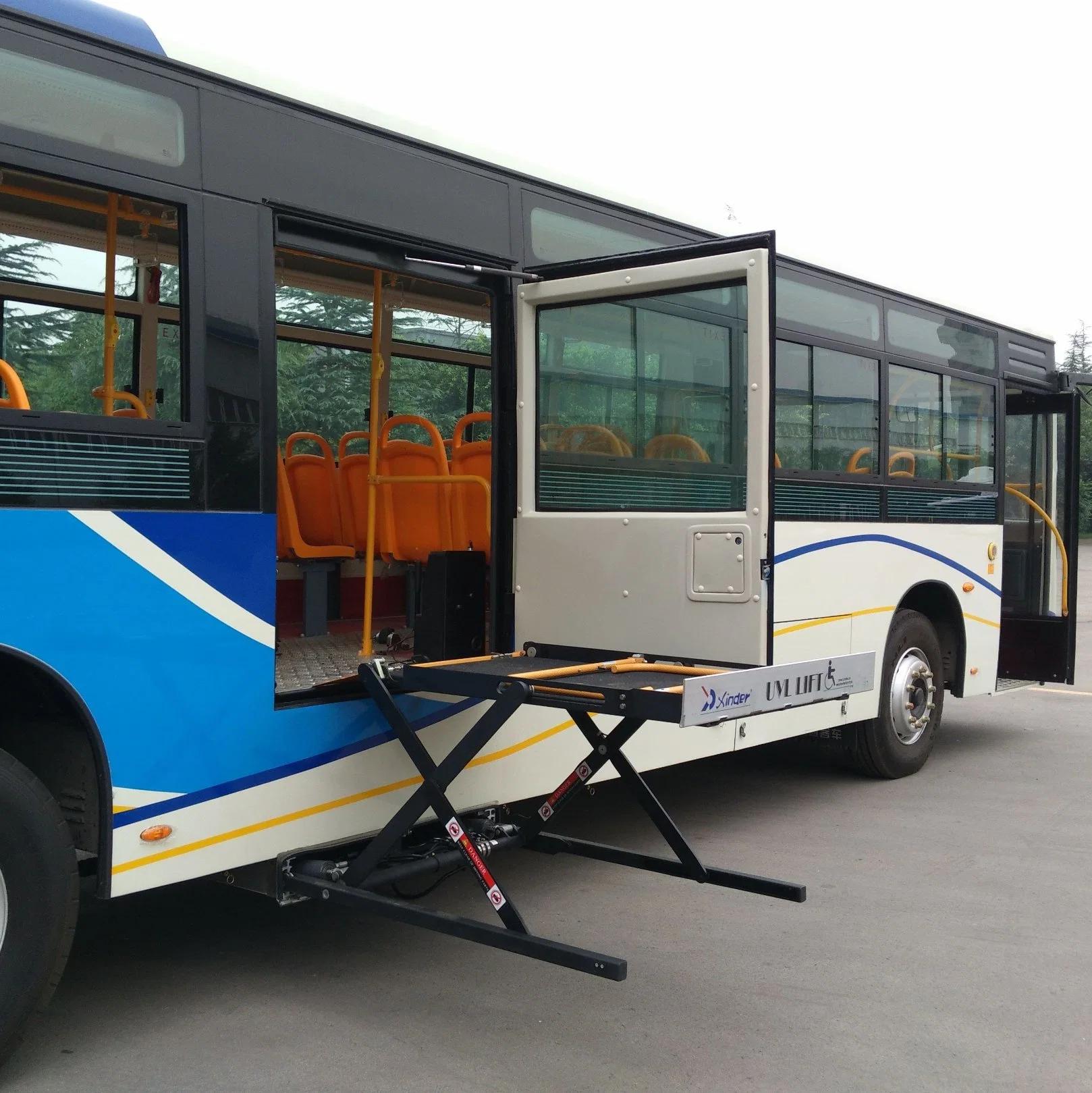 Elevador de silla de ruedas de pasajeros de autobús con certificado CE y carga de 300kg.