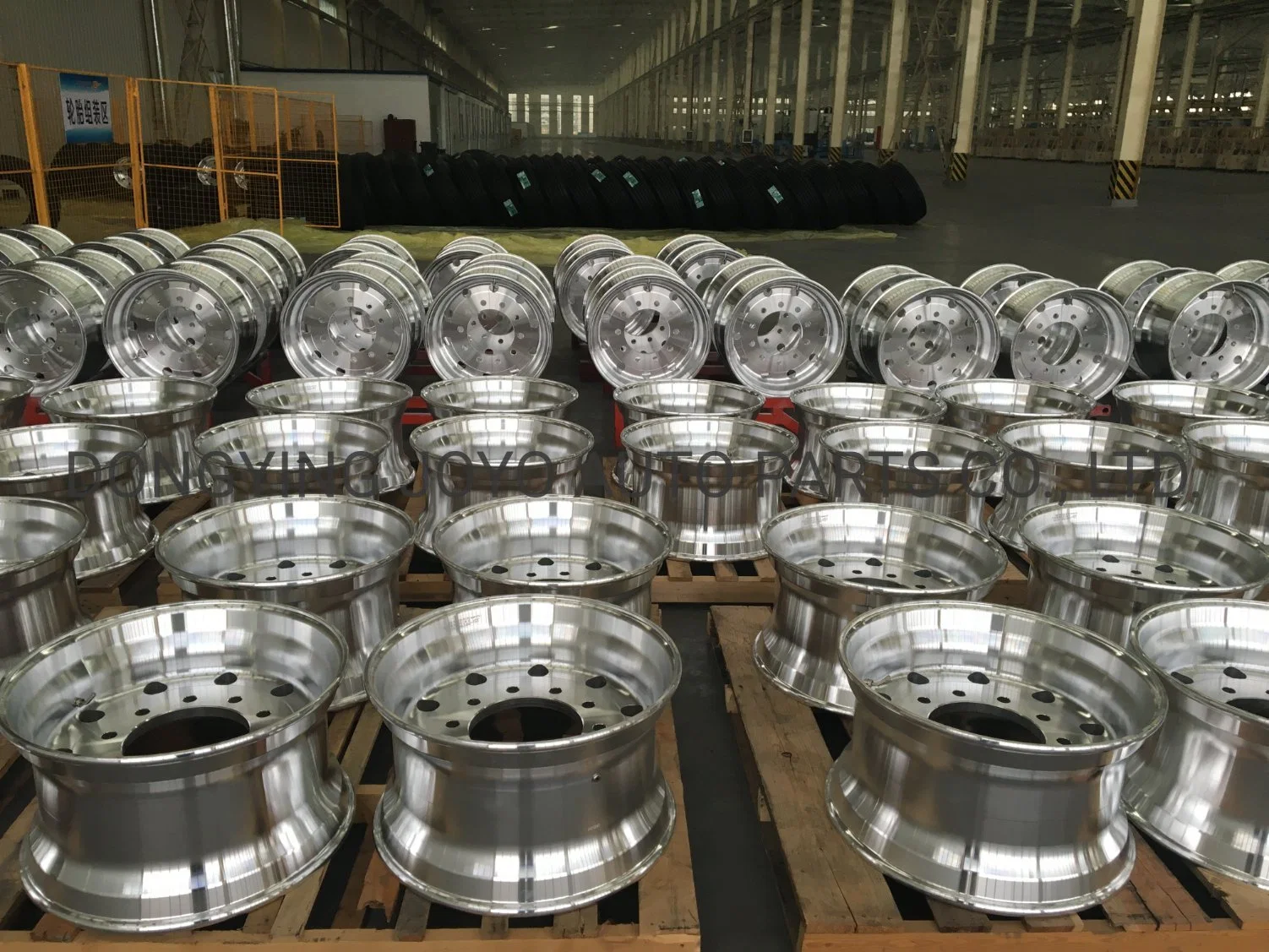 22.5-Inch Chinese Export Customizable Models of High quality/High cost performance  Forged Polished Aluminum Truck Wheels22.5*8.25