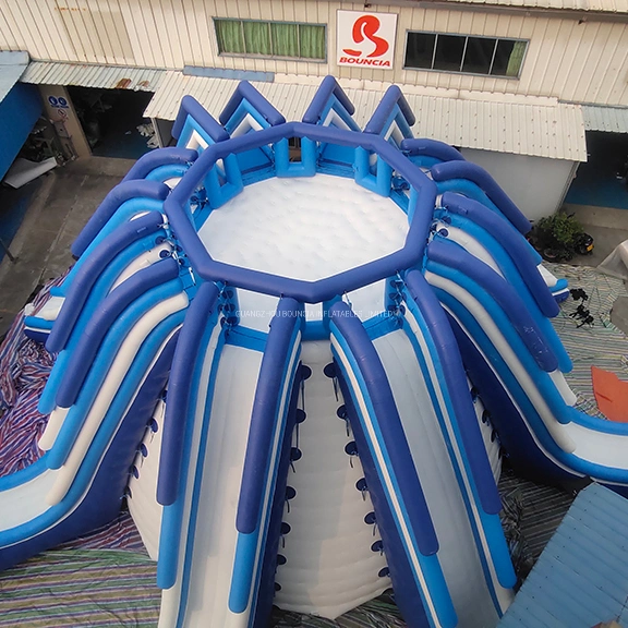 Bouncia Giant Jeux aquatiques avec eau à une station Jouets aquatiques pour diapositives