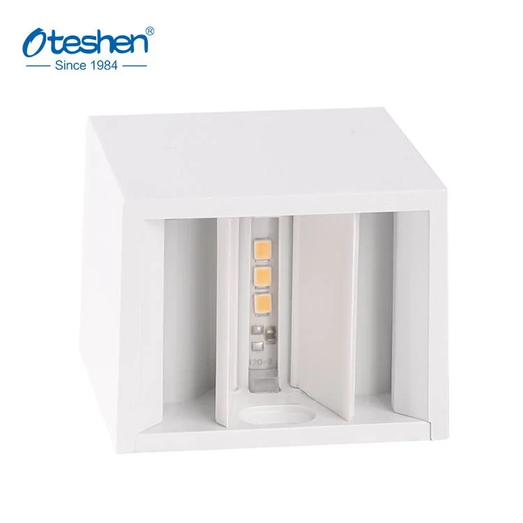 Oteshen IP65 Mini Square Surface Mounted PC LED Wall Lamp