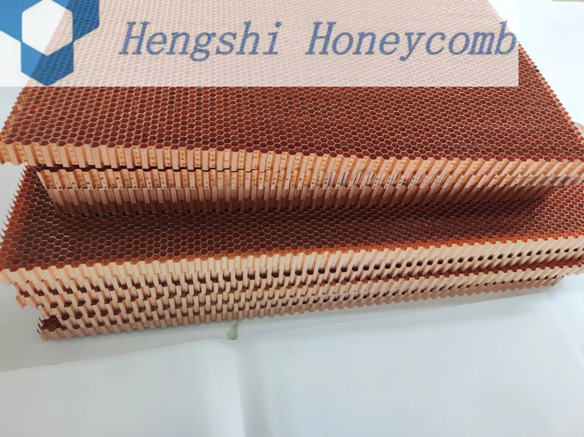 قلب EMI Honeycomb النحاسي مخصص لفتحة التهوية