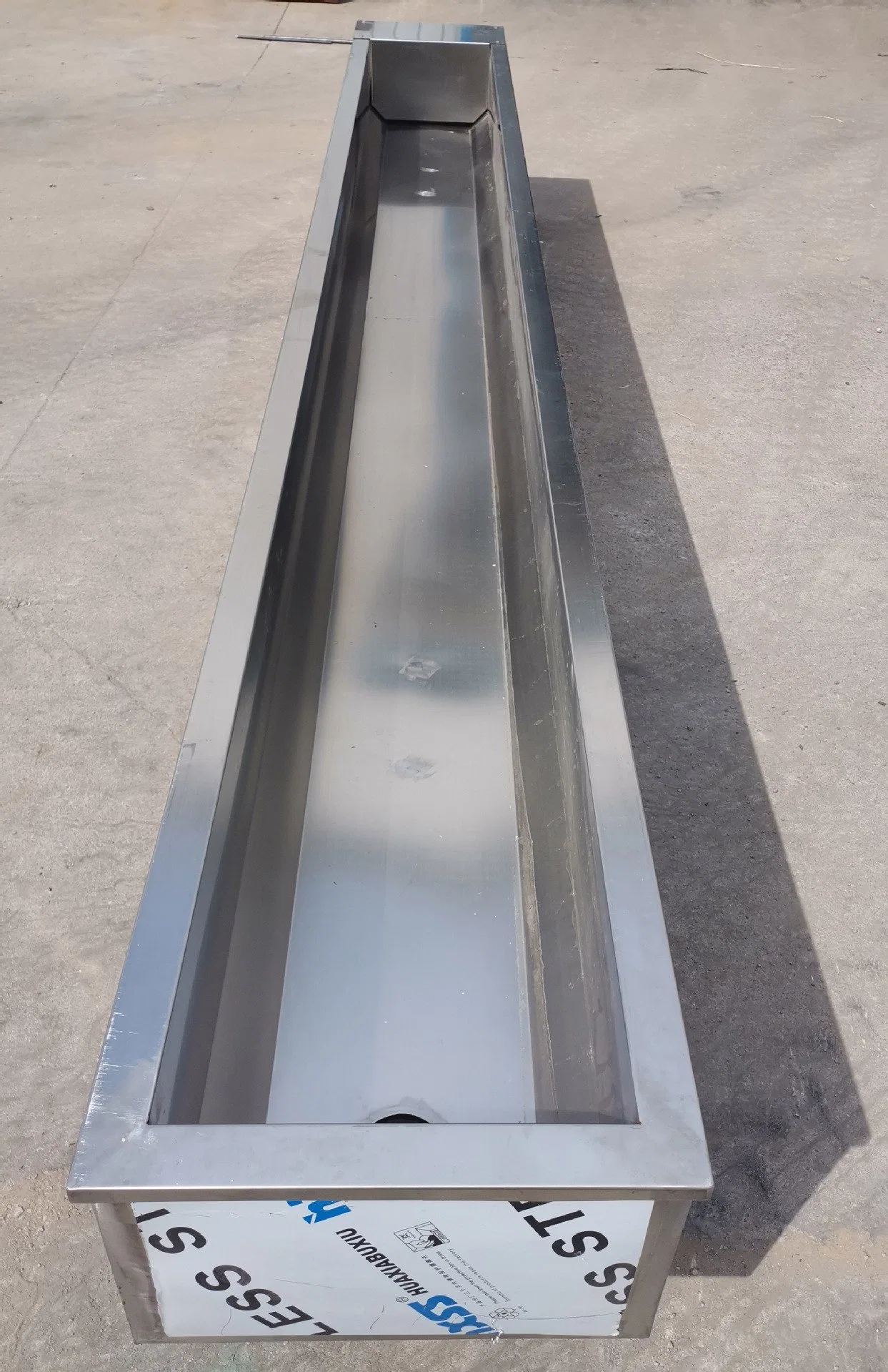 Stainless Steel Constant Temperature Cattle Water Trough