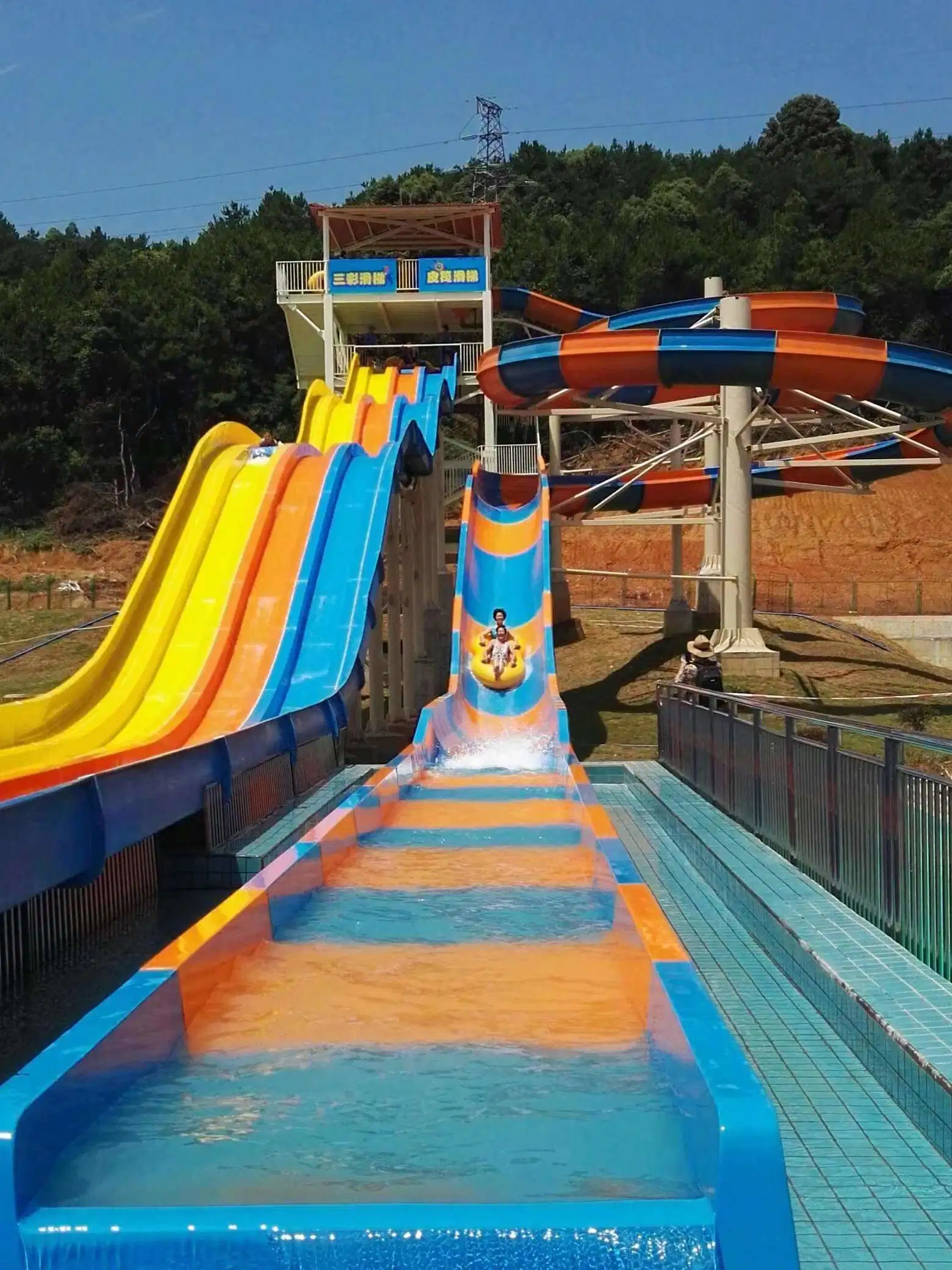 Customizable Water Park Equipment Manufacturer of Large Outdoor Fiberglass Water Park Equipment