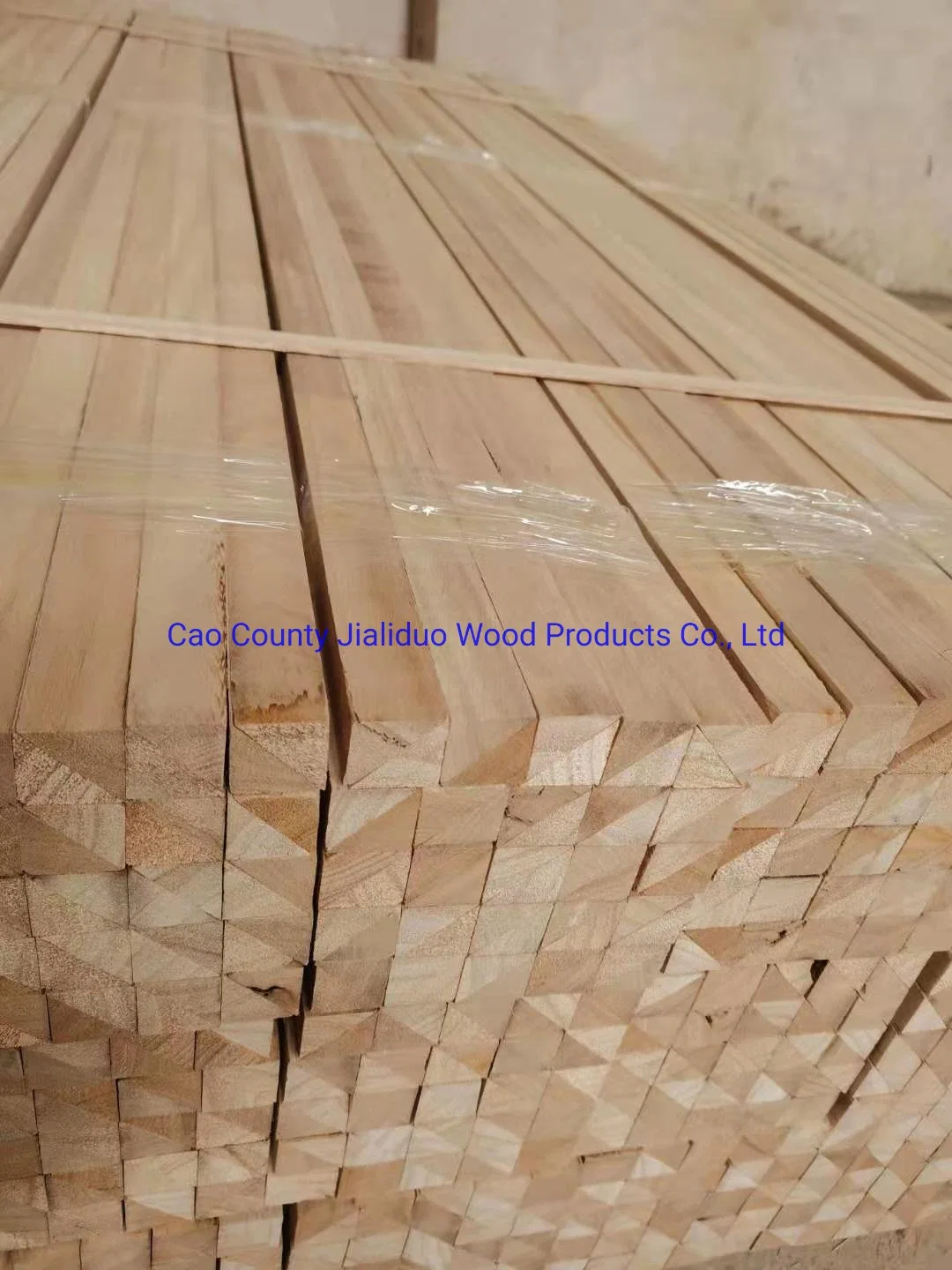 Popular Soild Wooden Paulownia Triangle Strips for Construction