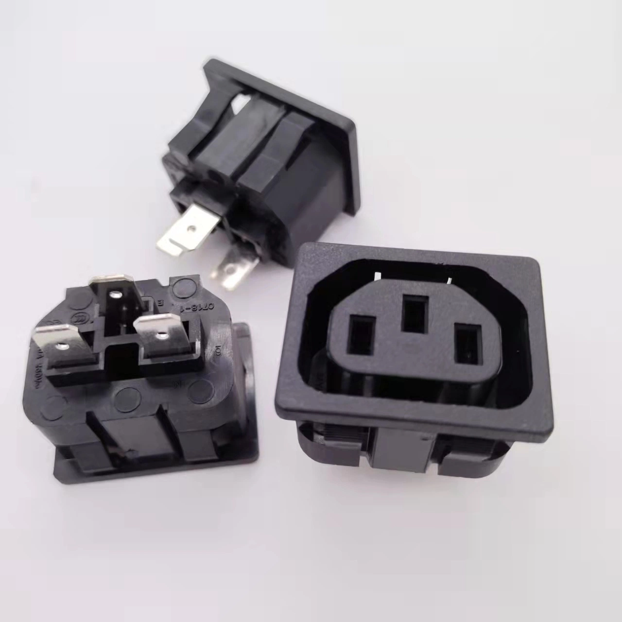 Conector IEC EN60320 10A 250VAC 3Pino Tomada com UL CSA ENEC CCC listados Substituir Px0695