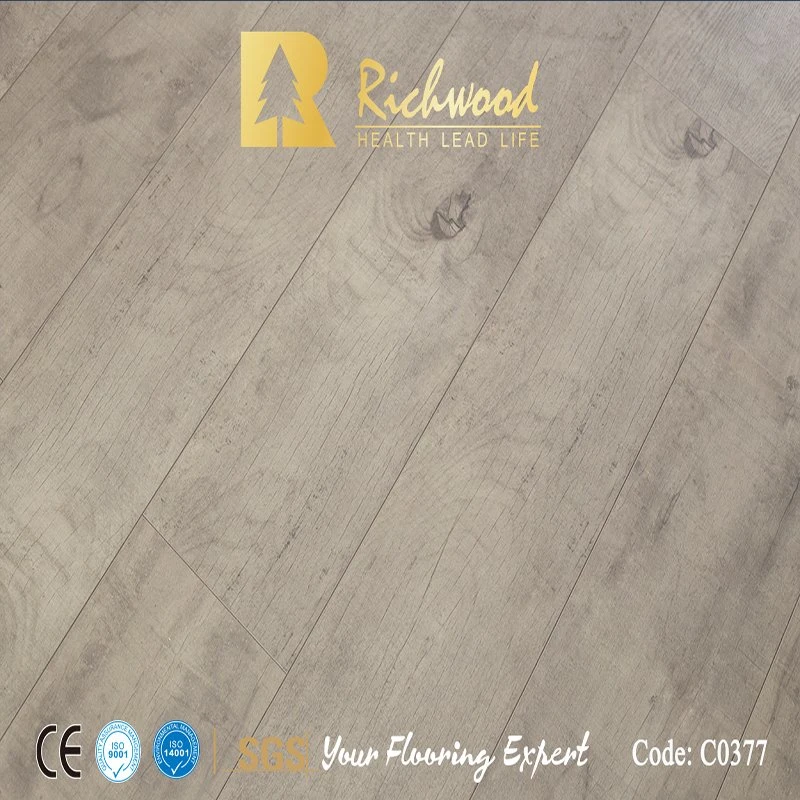 Hogar 8.3mm E1 de madera de nogal en relieve de cantos encerado suelo laminado