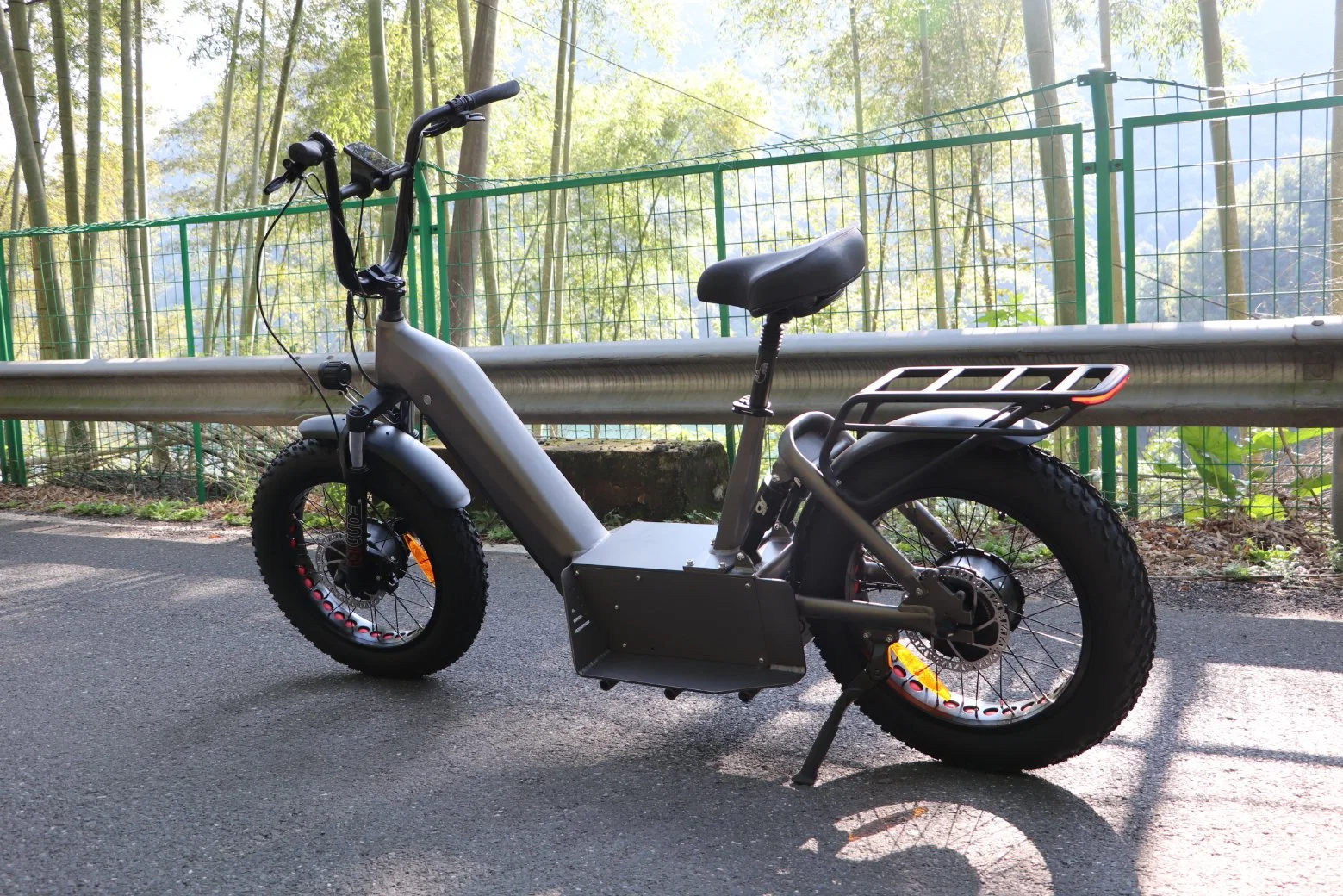 Original Factory Motorun BS1 Model 1500W Powerful Maximum Speed of 45km/H Long Range Front and Rear Oil Saucer off Road Electric Scooters