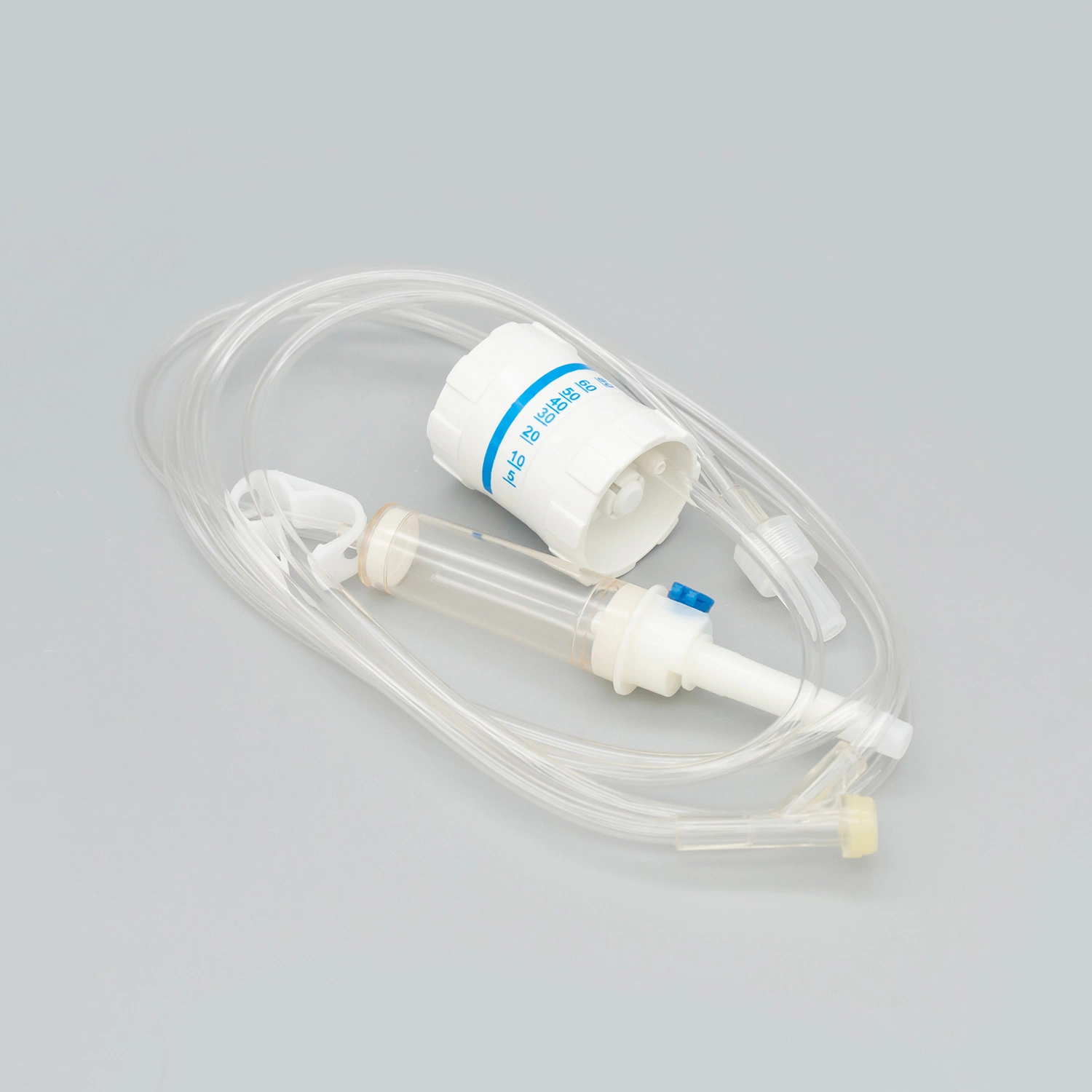 Ensemble de perfusion intraveineuse jetable médical avec approbation CE ISO.