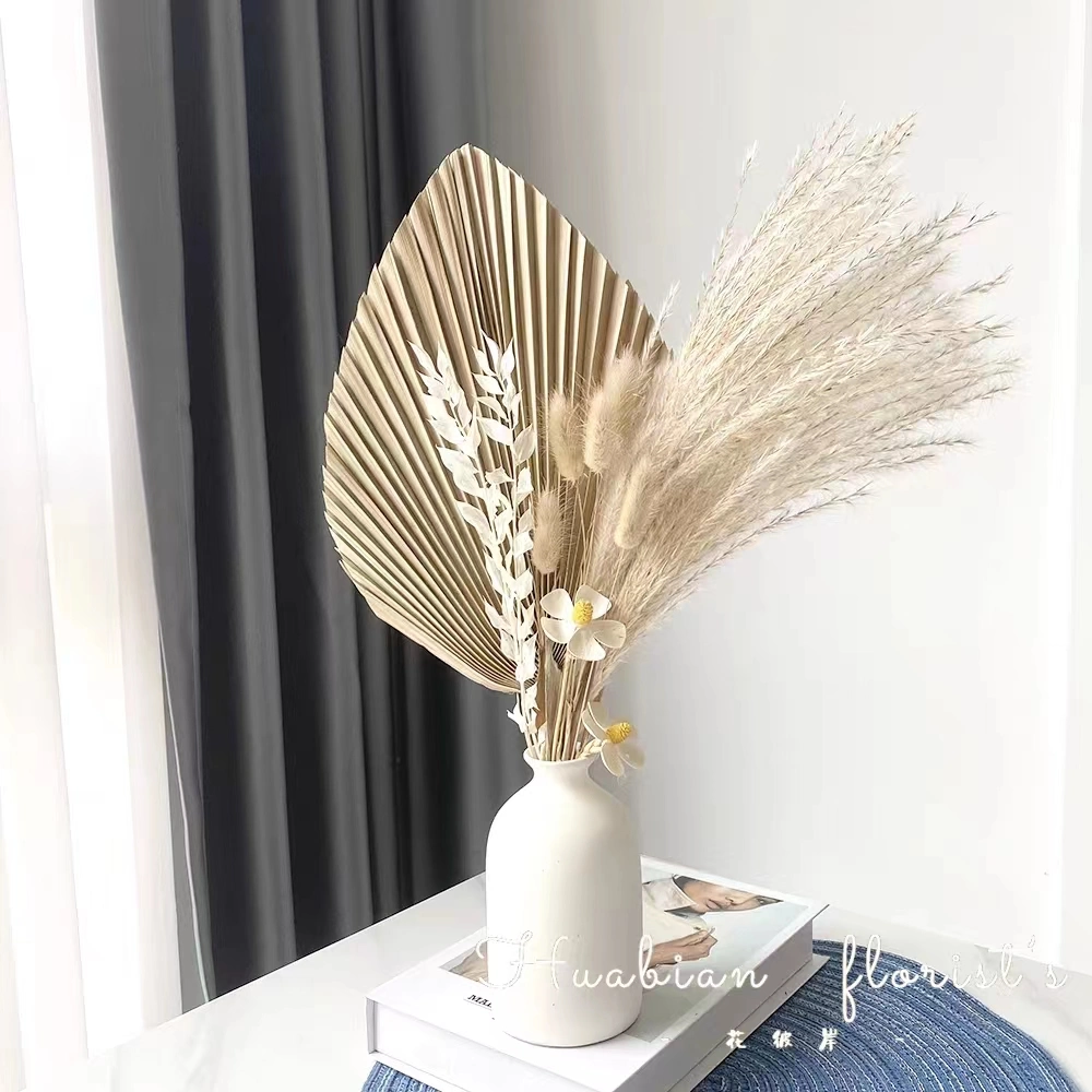 Dry Flower with Reed for Interior Hotel Home Decoration