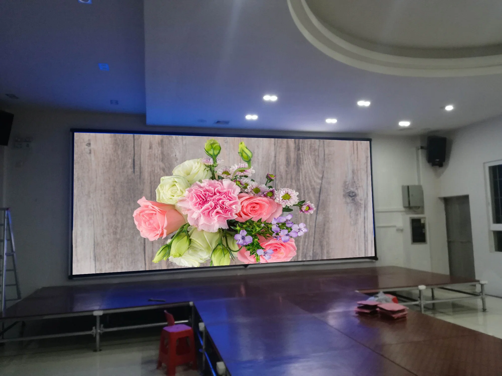 800W/M^2 Stage Performance Fws Cardboard, Wooden Carton, Flight Case TV LED Display Screen