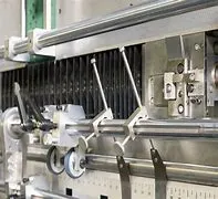 Automatische Papiermaterial Wasser / Lösungsmittel Kleben Thermische Film Beschichtung Laminiermaschine
