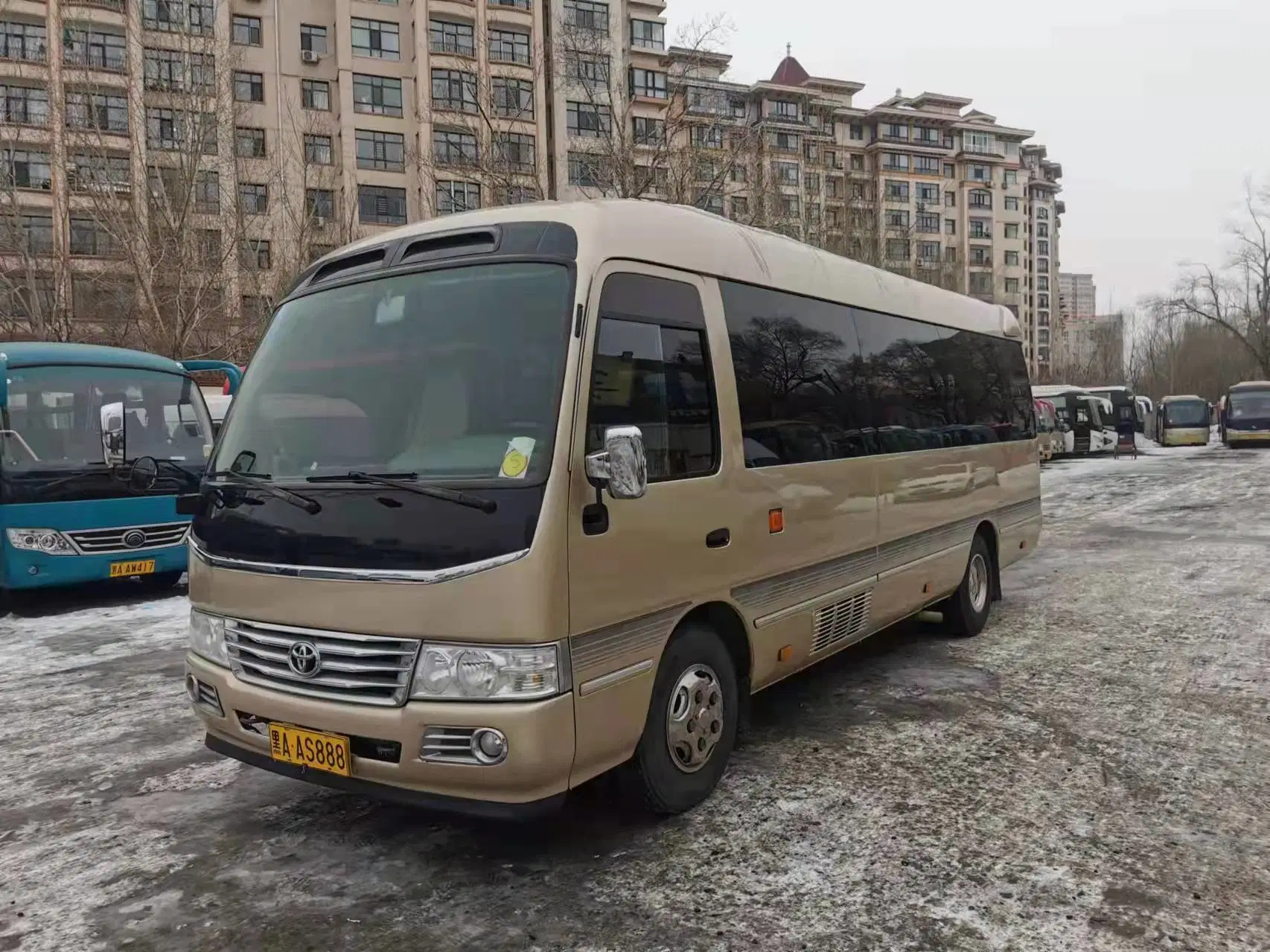 Usa Toyota Coaster Autobús de la ciudad de medio vehículo Original de segunda mano 30 asientos Bus