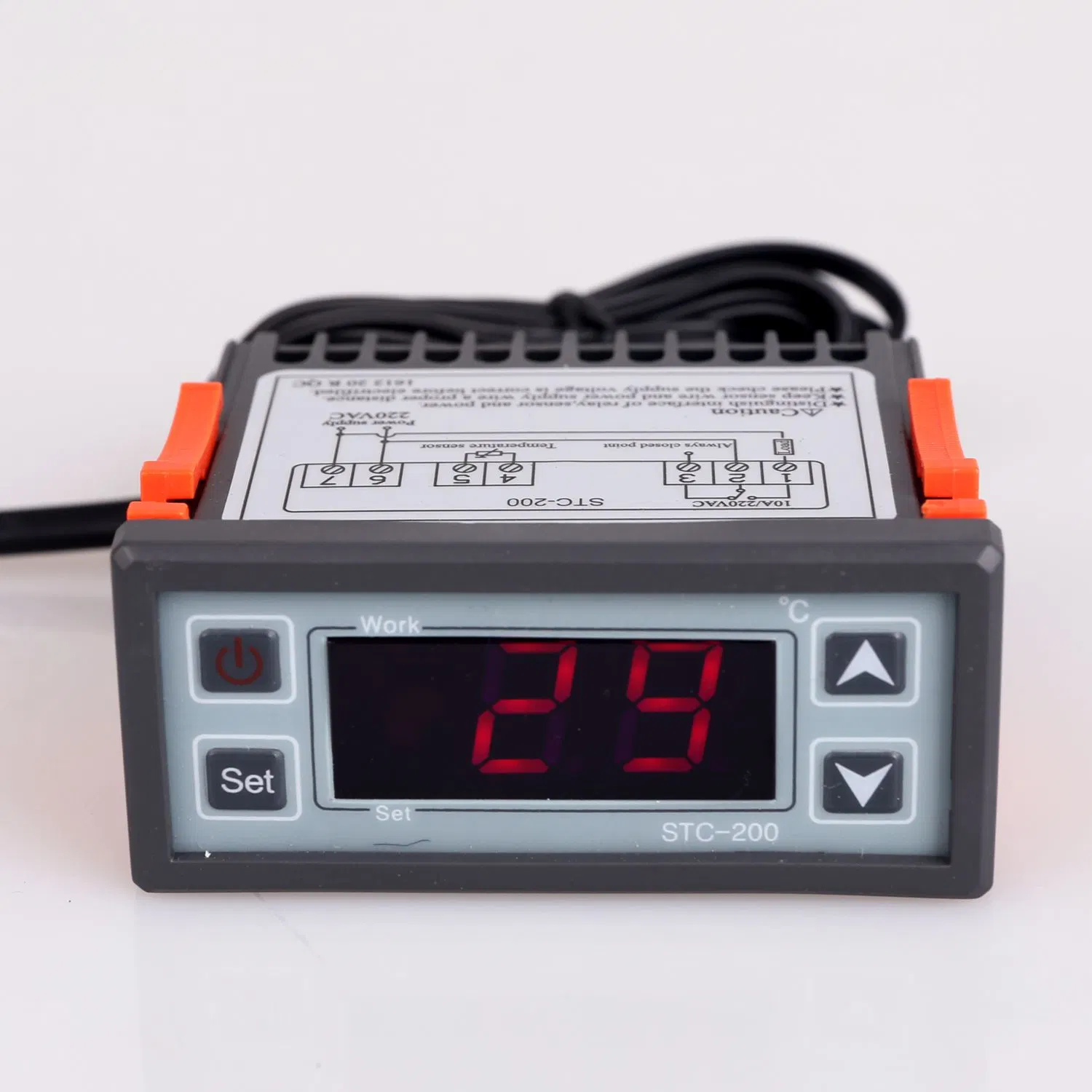 Dos modelos de controlador de temperatura de calefacción y refrigeración