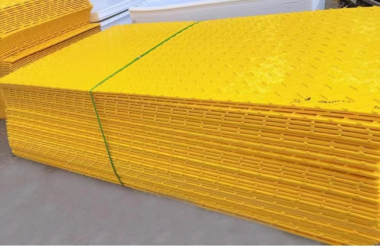 Le tapis de sol de la protection en plastique HDPE déplacement aisé des routes de masse le tapis de protection