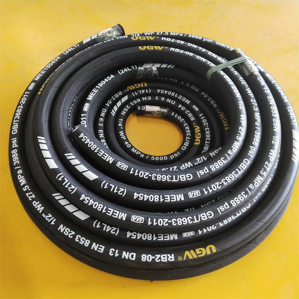 3/8 Inches Pressure Rubber Hose R2at Hydraulic Hose Oil Fuel Application