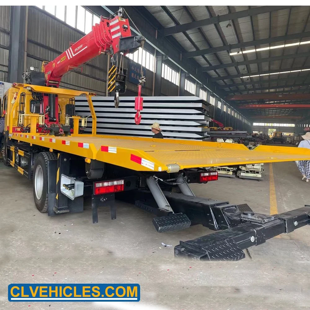 Manufacturer 8t Flatbed Wrecker Tow Truck with Tail Bed