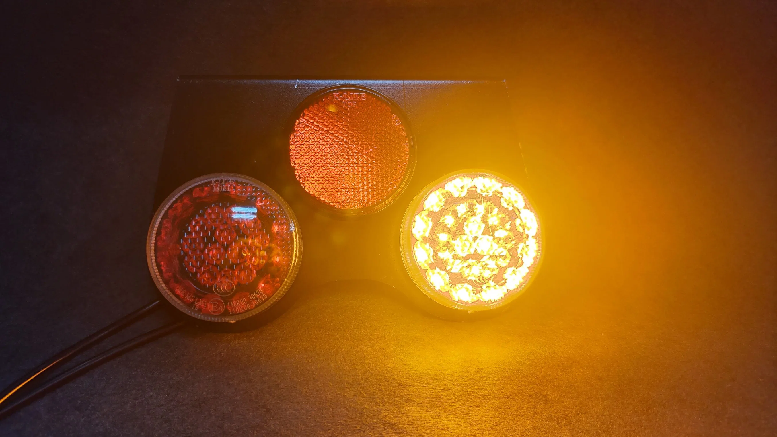 Combined LED Tail Lamp with Reflectors Stop Turn Signals Lamp for Trucks of Lm161