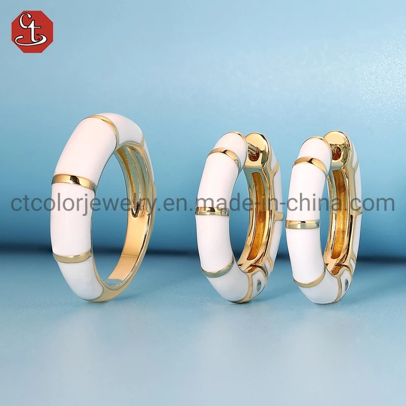 La moda de último diseño de joyería de Bodas de Plata de Ley 925 Pendientes chapado en oro amarillo de joyas joyería de esmalte blanco para las mujeres