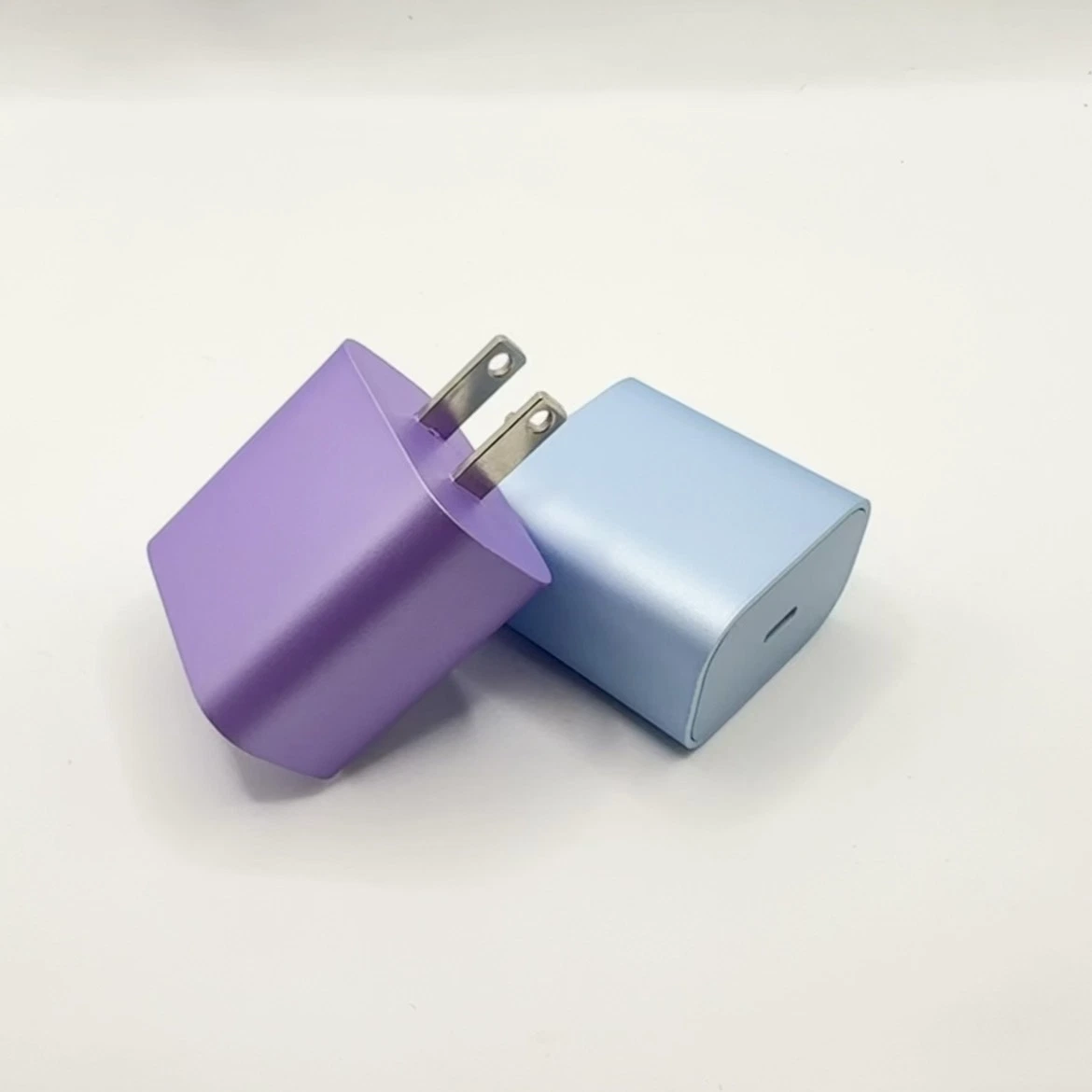 Customize Macaron Color 20W Pd Type C Fast Charging Mobile Phone Charger Adapter