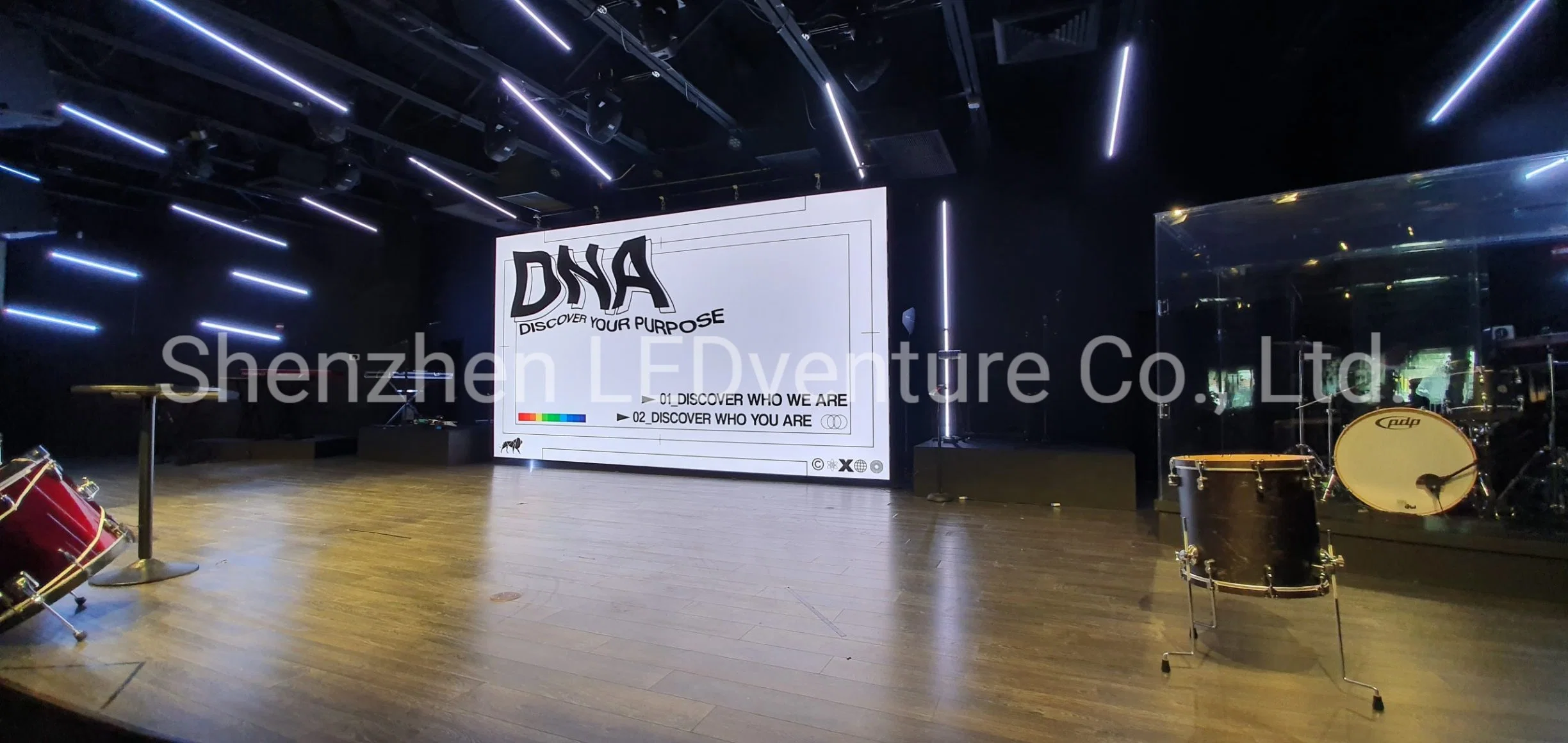 Indoor P2.6 SMD Full Color Rental LED Video Wall