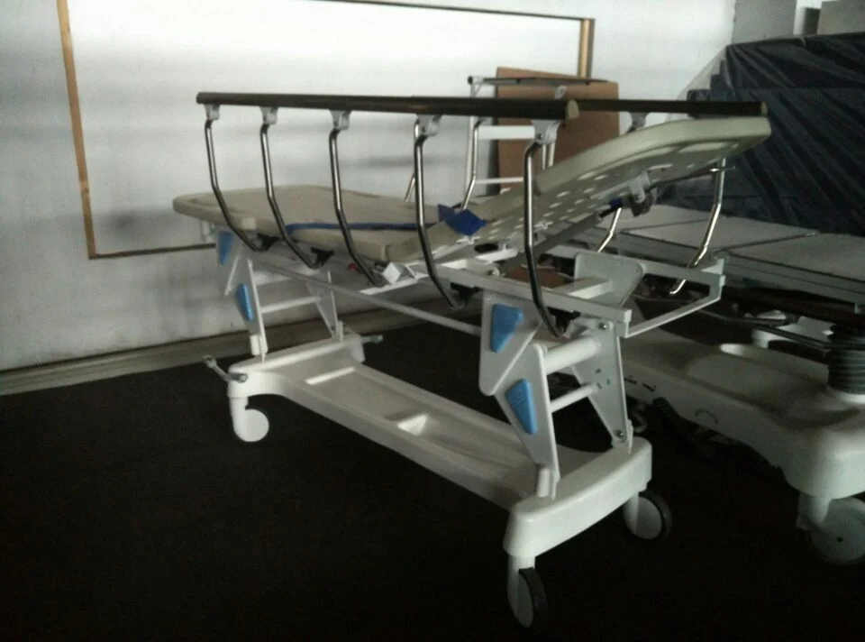 Le transport du patient de l'hôpital d'urgence mobile Civière de transfert hydraulique