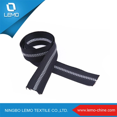 High quality/High cost performance Shine Teeth Resin Zip Derlin Zipper