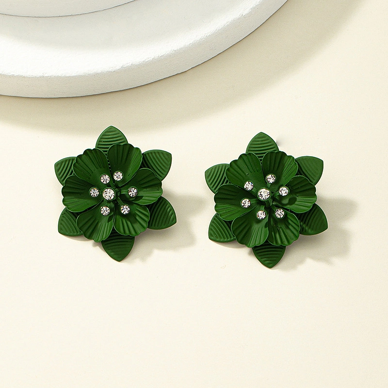 Factory Outlet Sweet New European and American Flower-Shaped Earrings