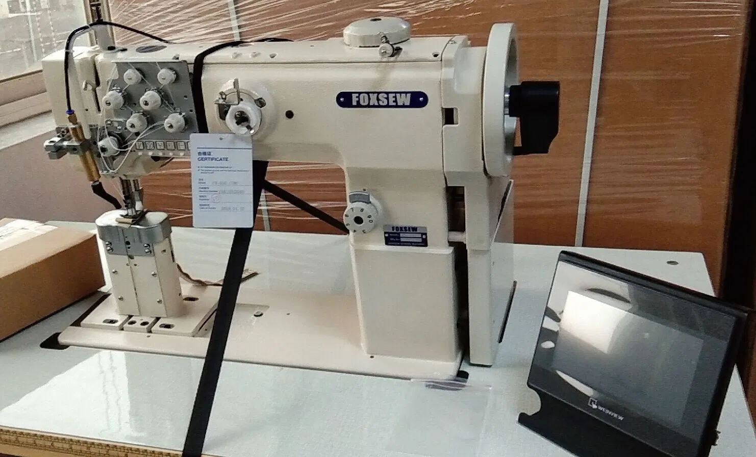 Post Bed Ornamental Stitch Sewing Machine Fx-1780d-550