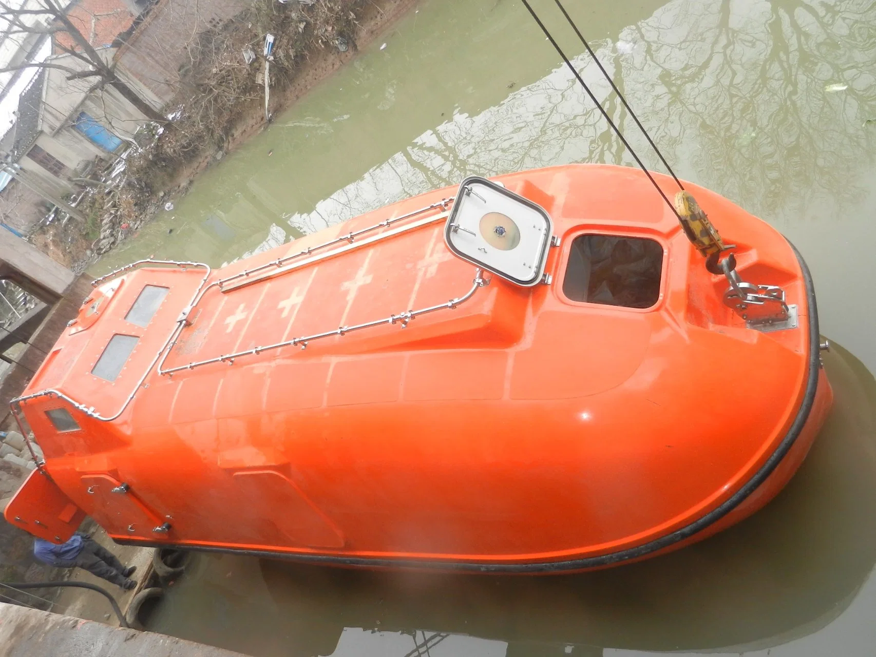 Certificação MED aprovação do certificado ABS F. R. P G.R. P Equipamento marítimo Lifeboat totalmente fechado para 150 pessoas e Davit