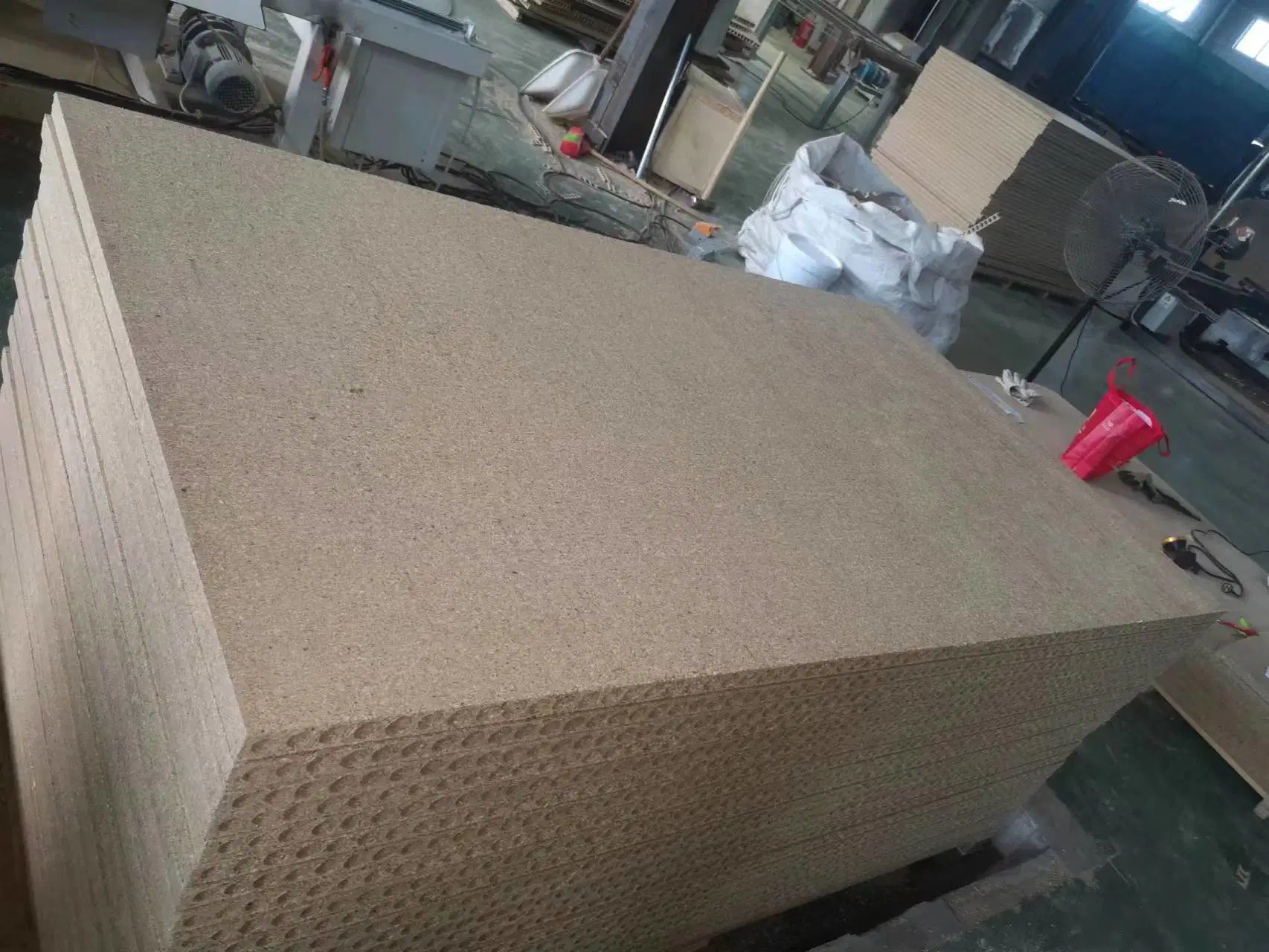 China MFC Grey16mm Laminated Particle Boards Furniture Wood Color