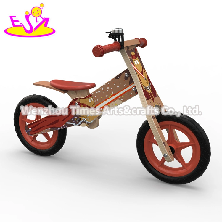 Vélo à peluche en bois rouge au design original pour enfants W16c265